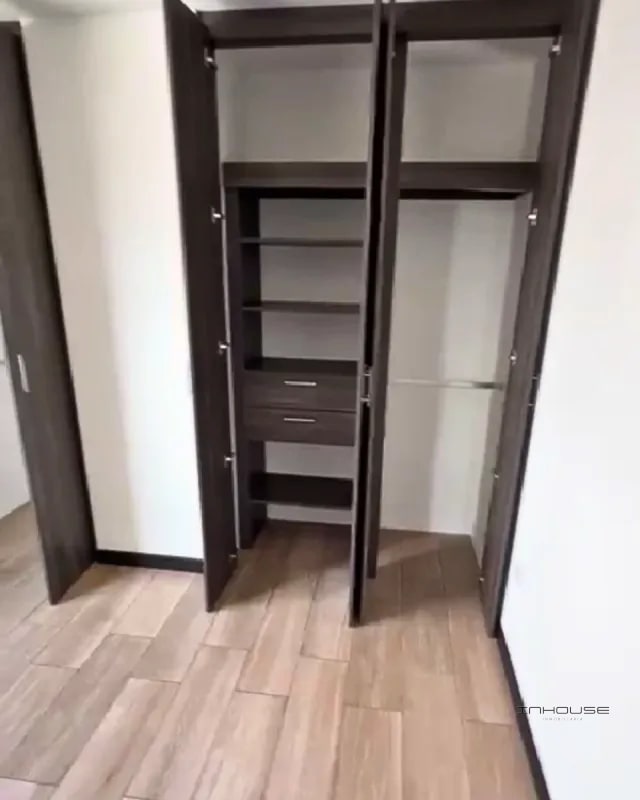 APARTAMENTO EN RENTA ZONA 12 PETAPOLIS, EN NIVEL ALTO - 1