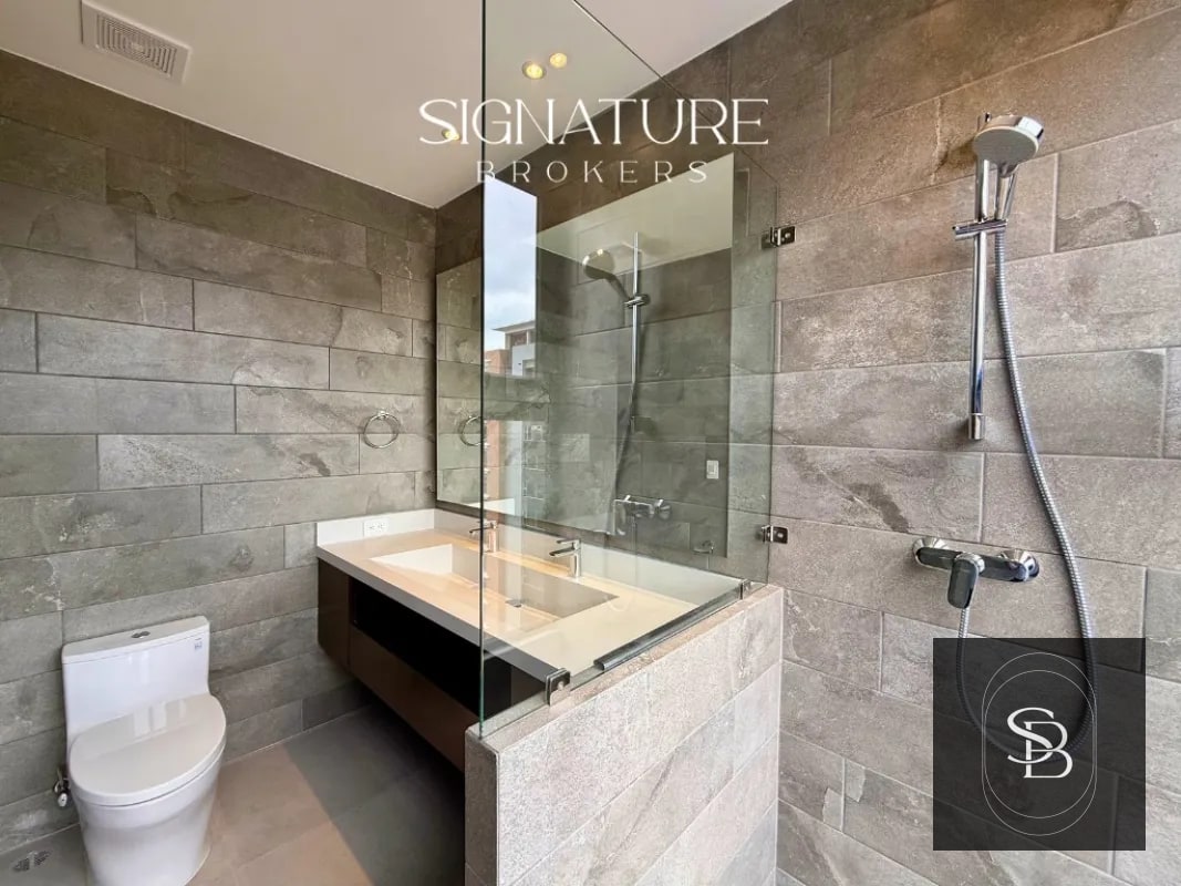 Apartamento en Venta - Santa Sofia 7A, Zona 10 - 8