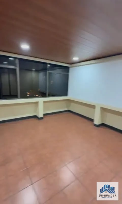 VENDO OFICINA EDIFICIO REFORMA MONTUFAR - 9