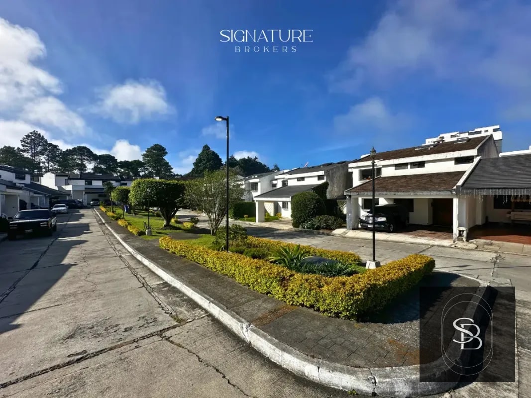 Casa en Venta – La Ensenada, Muxbal (Km 10.5 CAES) - 2