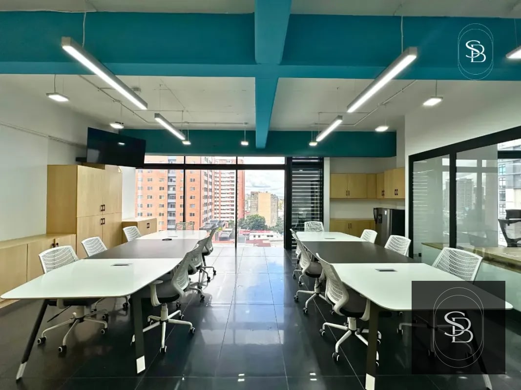 Oficina en renta – Edificio 01010 Z.10 - 6