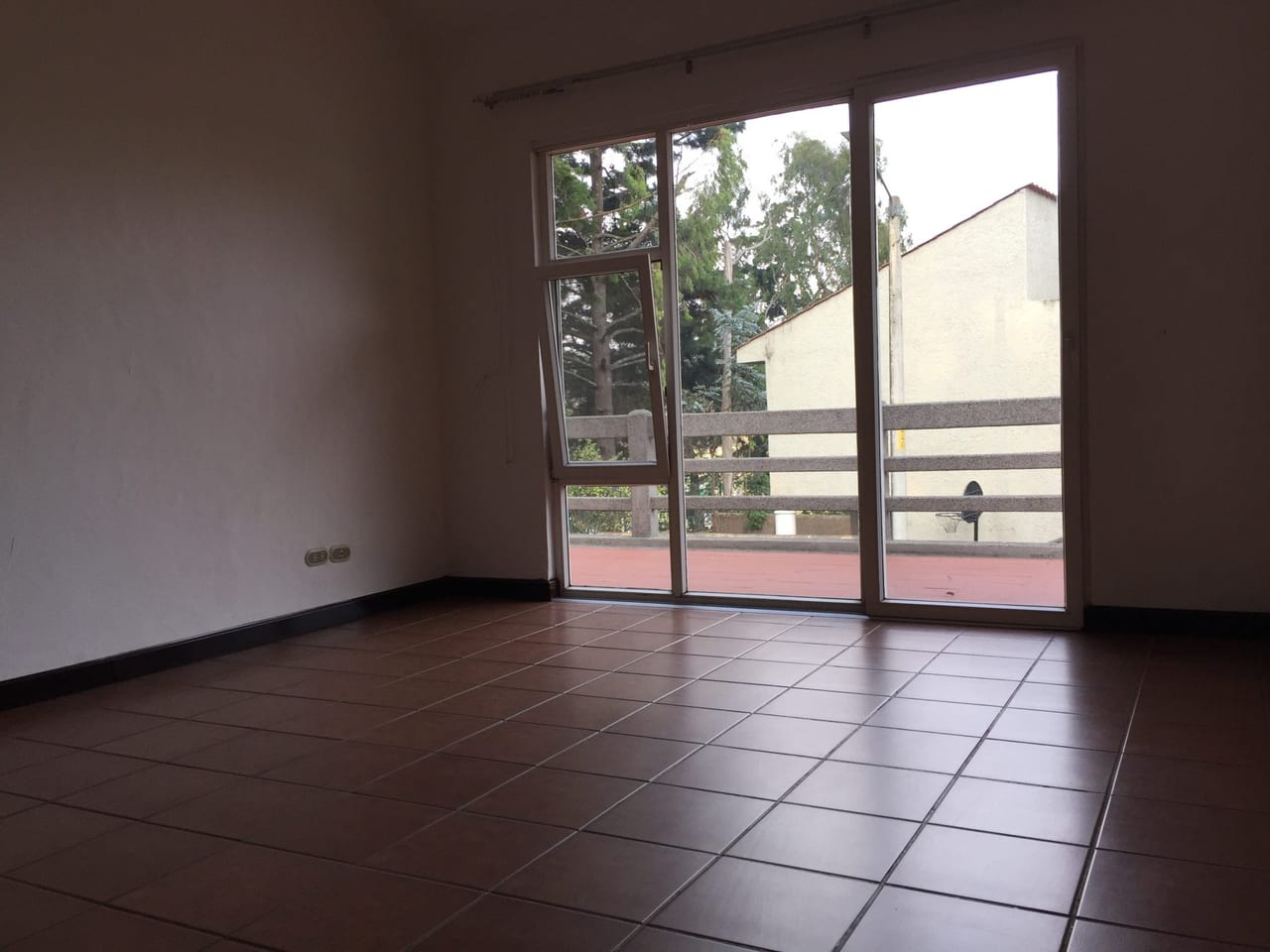 Casa en renta km 13.5 CES — Casa en Alquiler en Carretera a El Salvador, Guatemala, Ciudad — foto 8 de 8