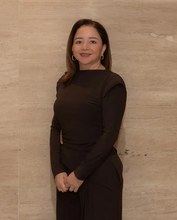 Karla de Bonatti — Secretaria